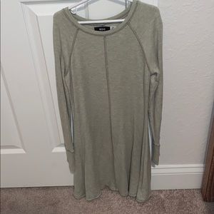 Long sleeve green dress